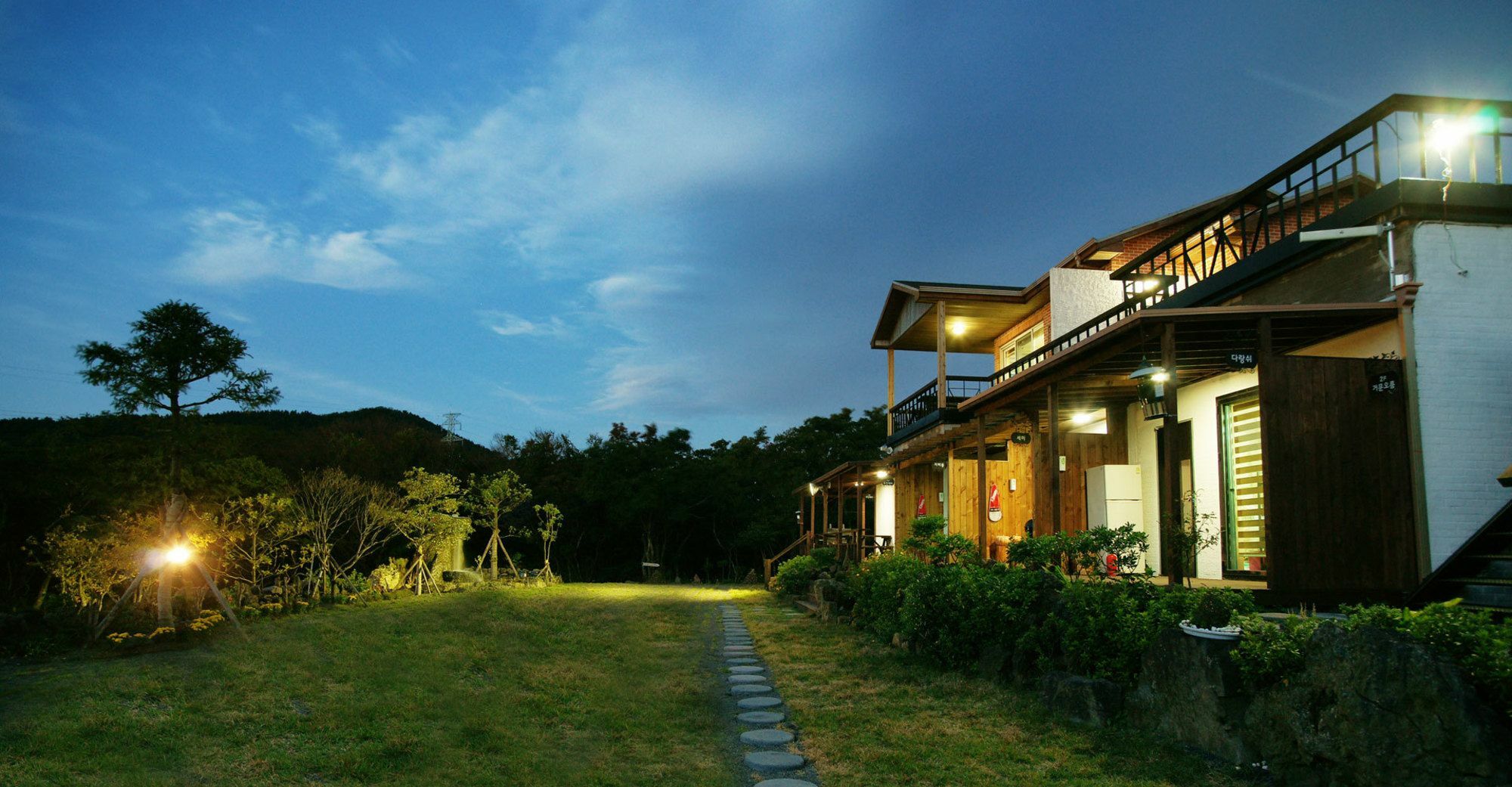 Gotjawal Geomunoreum Pension Jeju Exterior photo