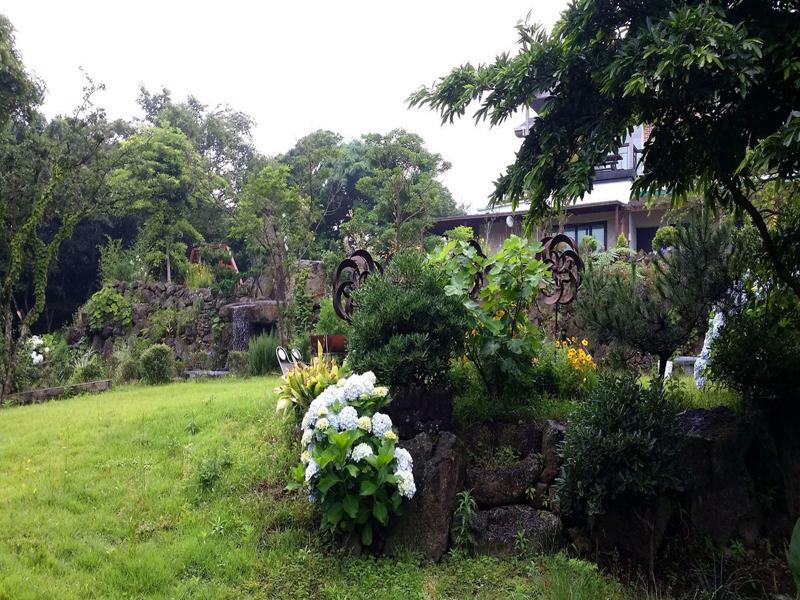 Gotjawal Geomunoreum Pension Jeju Exterior photo