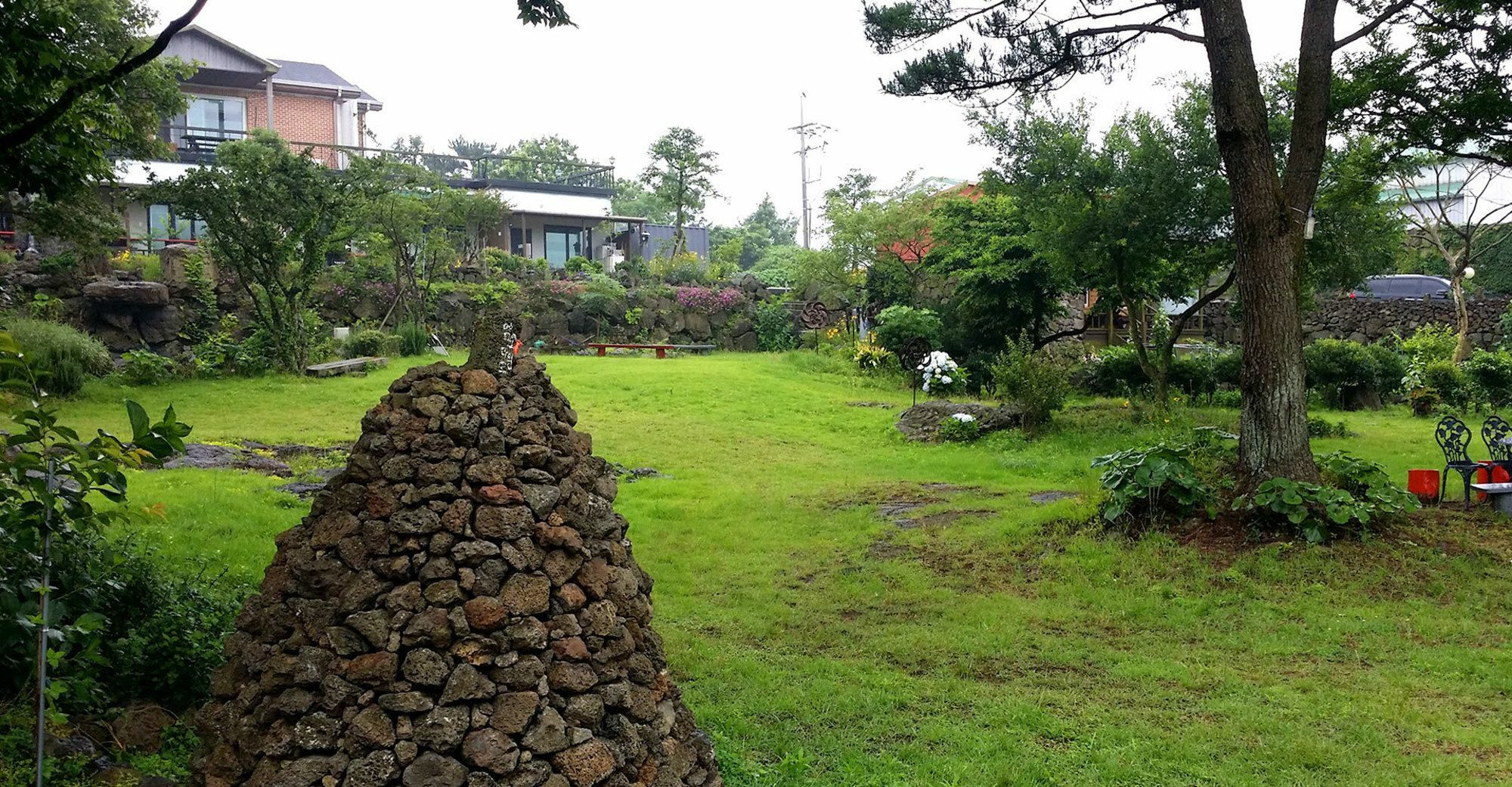 Gotjawal Geomunoreum Pension Jeju Exterior photo