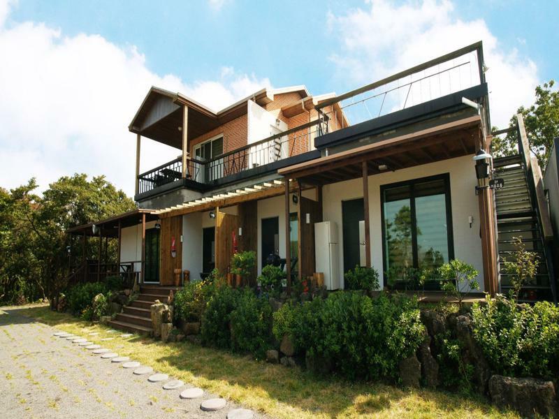 Gotjawal Geomunoreum Pension Jeju Exterior photo